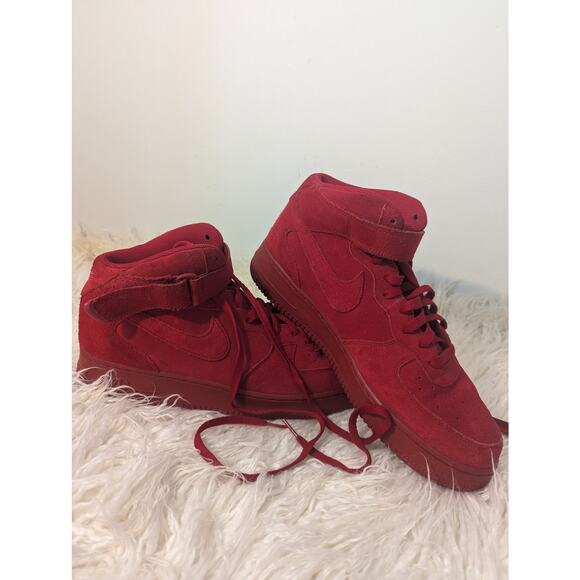 Nike Air Force 1 Mid Red October triple gym red suede